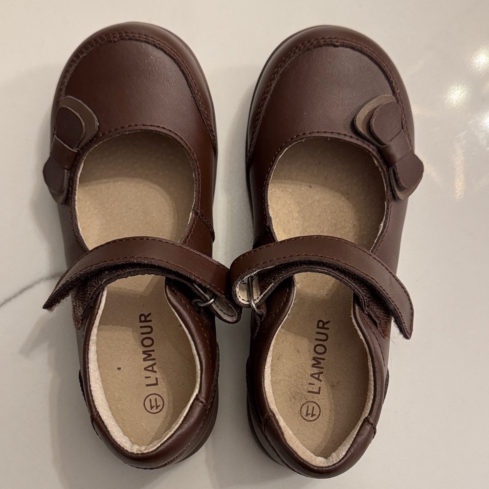 New Without Tags L'Amour Chocolate Brown Mary Jane Shoes